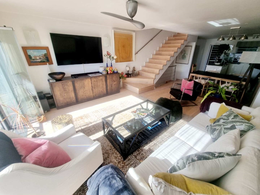 To Let 2 Bedroom Property for Rent in Green Point Western Cape